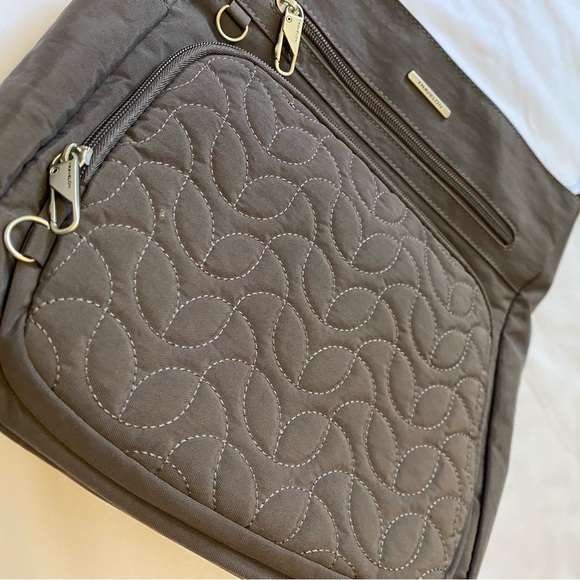 Travelon Anti-Theft Classic N/S Crossbody - Picture 2 of 12